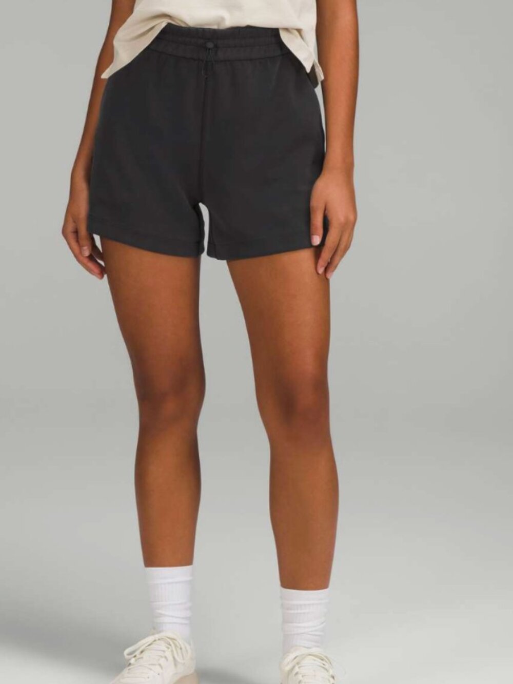 Lululemon Softstreme High Rise Short 4" Black Size 10